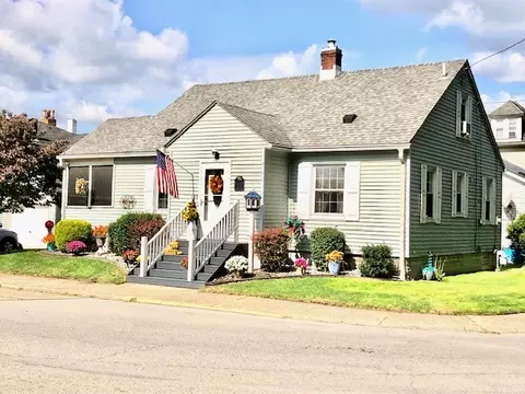 1115 8th St, New Brighton, PA 15066