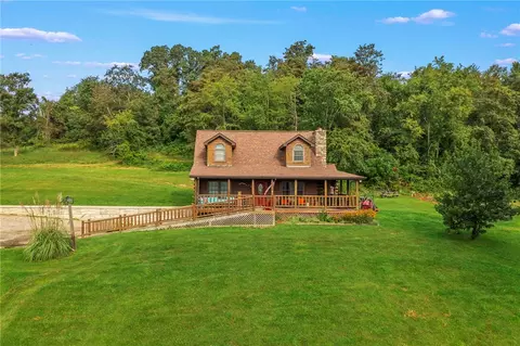 532 N Eighty Eight Rd, Carmichaels, PA 15320