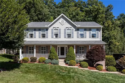 5011 Spruce Dr, Coraopolis, PA 15108