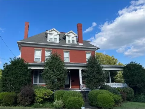 44 Stockton Ave, Uniontown, PA 15401