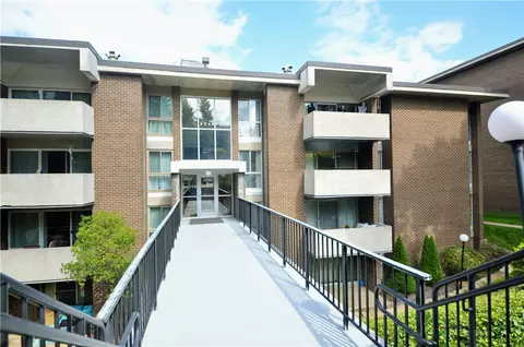 2307 Charlemagne Cir, Pittsburgh, PA 15237