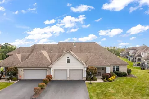 207 Hytyre Farms Dr, Gibsonia, PA 15044