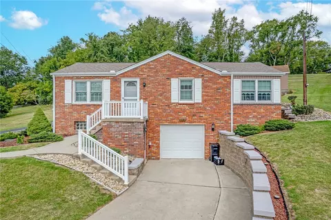 3552 Ridgeway Dr, Bethel Park, PA 15102