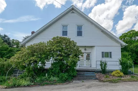 217 County Rd, Slickville, PA 15684