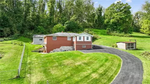 5121 Hecla Ln, Mount Pleasant, PA 15666