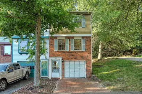 320 Sugar Maple Cir, Washington, PA 15301
