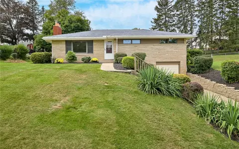 9491 Viewcrest Dr, Allison Park, PA 15101
