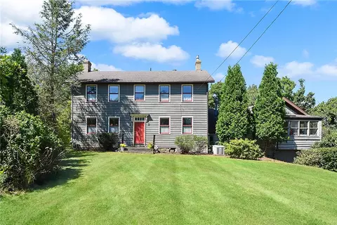 2586 Hilltop Rd, Oakdale, PA 15071