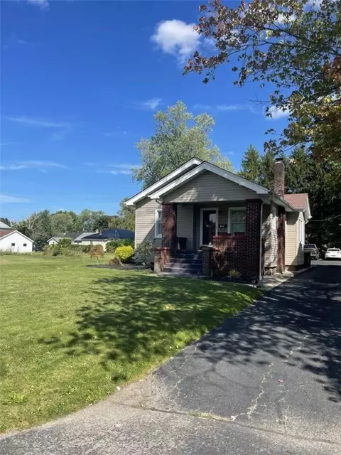 184 Cohassett Dr, Hermitage, PA 16148