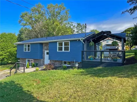 1022 Mcgovern Rd, Houston, PA 15342