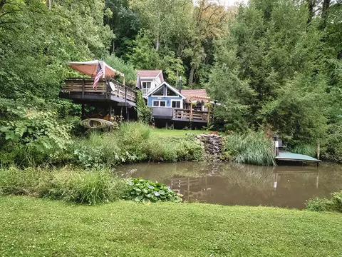942 Rockland Station Rd, Kennerdell, PA 16374