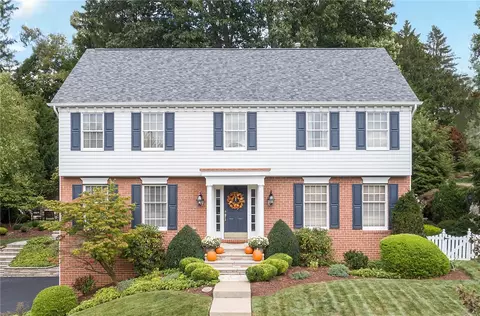 1201 Airedale Dr, Bethel Park, PA 15102
