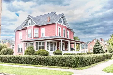 345 Grove Ave, Johnstown, PA 15902