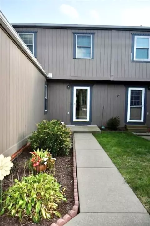 911 Sunset Cir, Cranberry Township, PA 16066