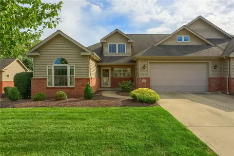 2360 Willow Run Ct, Gibsonia, PA 15044