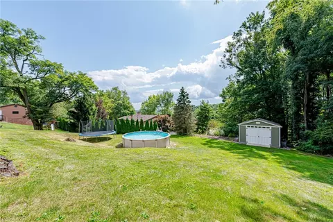 115 Colonial Dr, Irwin, PA 15642 photo 29