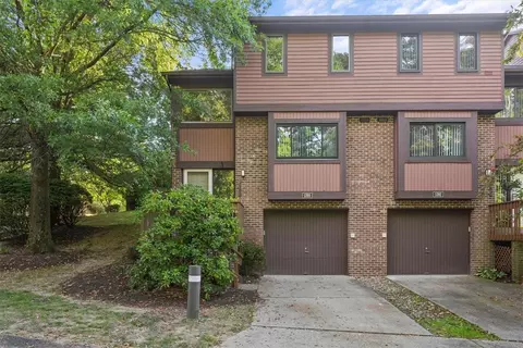 1201 Forest Edge Ct, Wexford, PA 15090