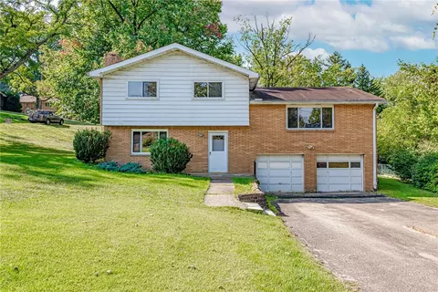 120 Center Church Rd, Mcmurray, PA 15317