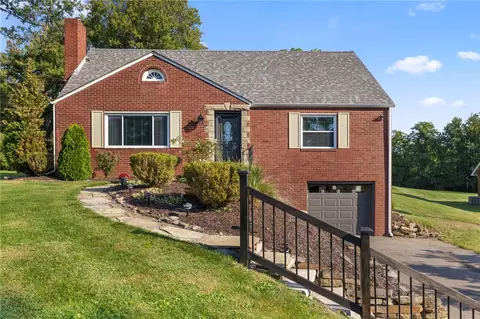 213 Springer Dr, Coraopolis, PA 15108