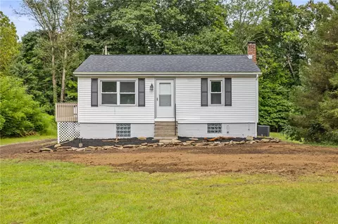 1092 Valley Rd, New Castle, PA 16105