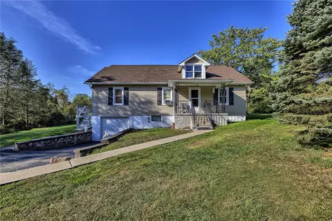 1233 Toppers Rd, Greensburg, PA 15601