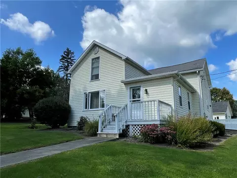 89 Orangeville, Greenville, PA 16125