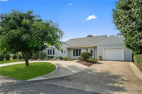 615 N Wade Ave, Washington, PA 15301