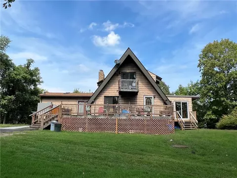 1000 Wright Rd, New Kensington, PA 15068