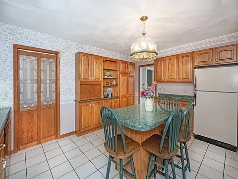 124 E Adams Ave, Vandergrift, PA 15690 photo 18