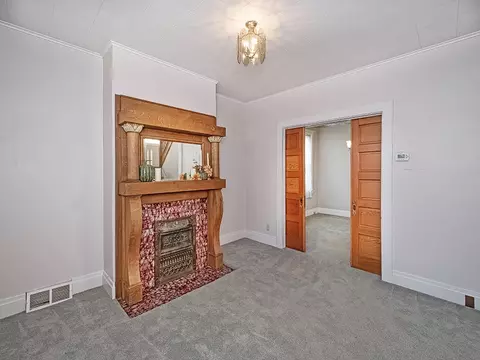124 E Adams Ave, Vandergrift, PA 15690 photo 9
