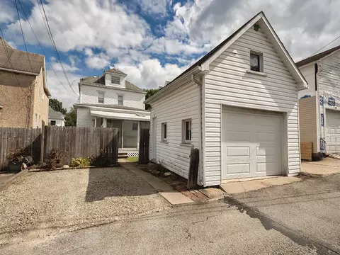 124 E Adams Ave, Vandergrift, PA 15690 photo 33