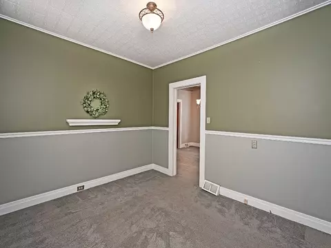 124 E Adams Ave, Vandergrift, PA 15690 photo 13