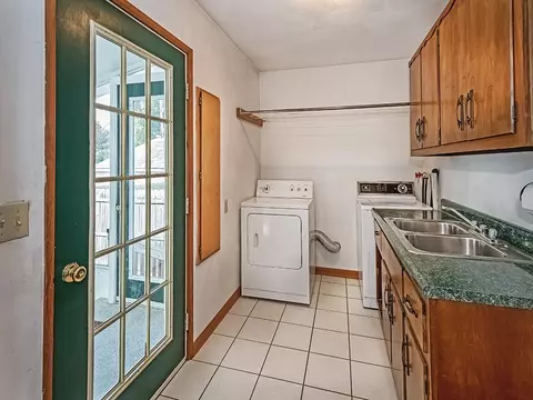 124 E Adams Ave, Vandergrift, PA 15690 photo 21