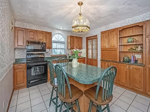 124 E Adams Ave, Vandergrift, PA 15690 photo 19