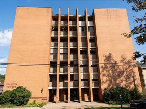1326 6th Ave #204, Beaver Falls, PA 15010