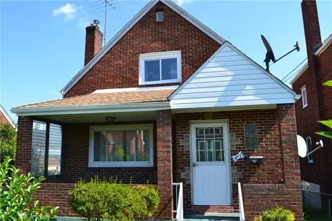 862 School St, Clairton, PA 15025