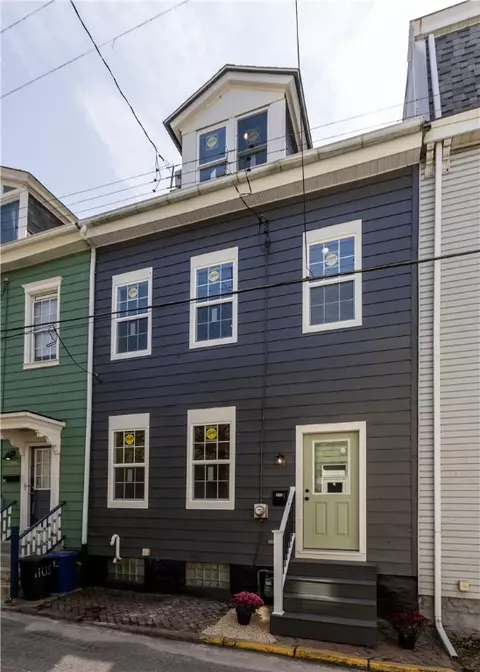 1103 Brabec St, Pittsburgh, PA 15212