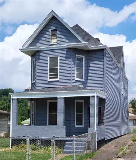 107 Cliff St, East Pittsburgh, PA 15112