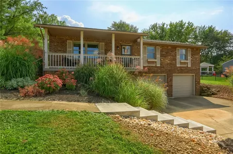 38 Fieldstone Pl, Zelienople, PA 16063