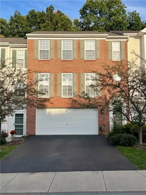 530 W Village Green Blvd, Mars, PA 16046