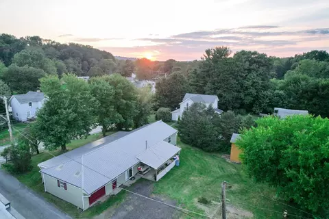 506 Portersville Rd, Ellwood City, PA 16117