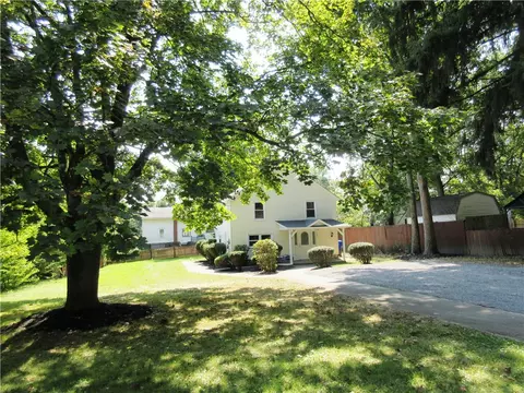 105 North St, Mars, PA 16046