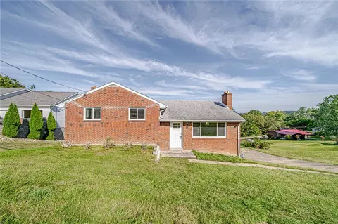 366 Oak Spring Rd, Canonsburg, PA 15317