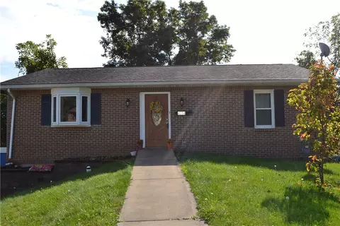 4234 Stratford Dr, Irwin, PA 15642