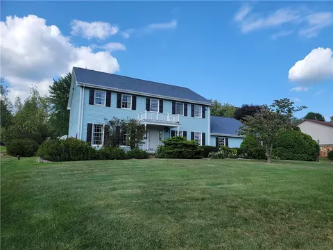 111 Metcalf Rd, Harmony, PA 16037
