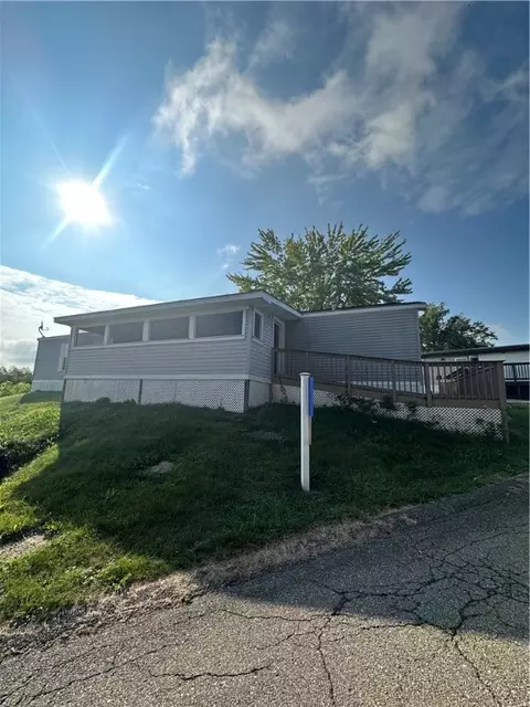 115 Williamsburg Rd, Imperial, PA 15126
