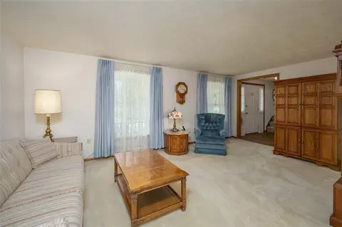 2219 Manordale Dr, Export, PA 15632 photo 6