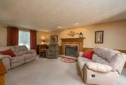 2219 Manordale Dr, Export, PA 15632 photo 13