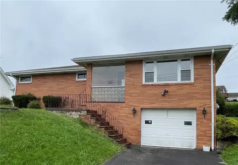 105 Vesta Ln, Johnstown, PA 15905