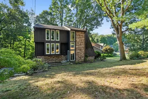 2239 Old Washington Rd, Pittsburgh, PA 15241